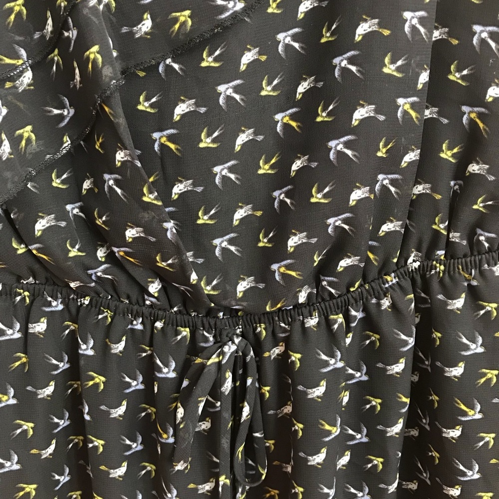 Flowy Bird Pattern Dress - Picture 3 of 3